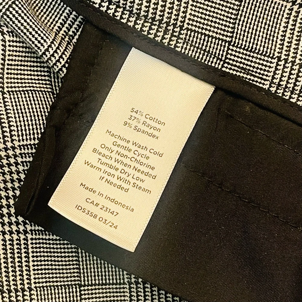 TALBOTS Chatham Ankle Pant Plaid Black White Slim Size 18 WP Petite Checkered